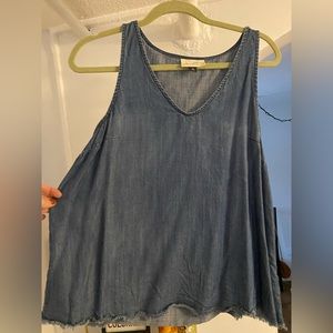 Raw hem denim tank 👍🏻